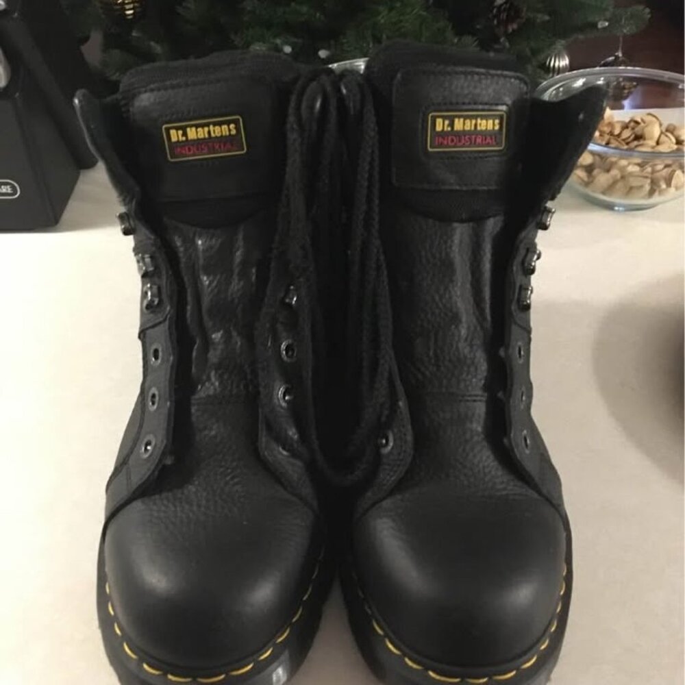 DR MARTENS IRONBRIDGE